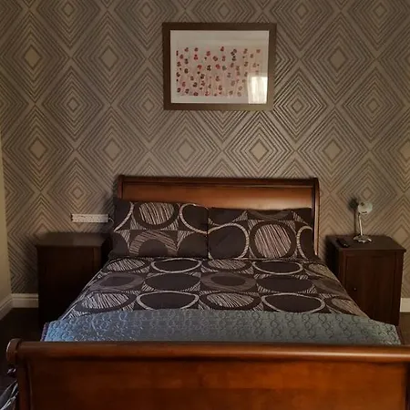 Brookfield 3* Leeds (West Yorkshire)
