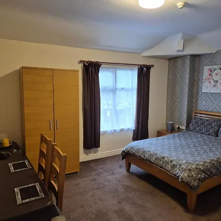 Brookfield 3* Leeds (West Yorkshire)