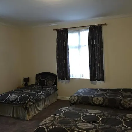 Brookfield Hotel 3*